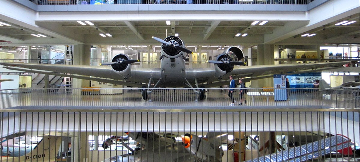 Deutsches-Museum-Ausstellung-Flugzeug