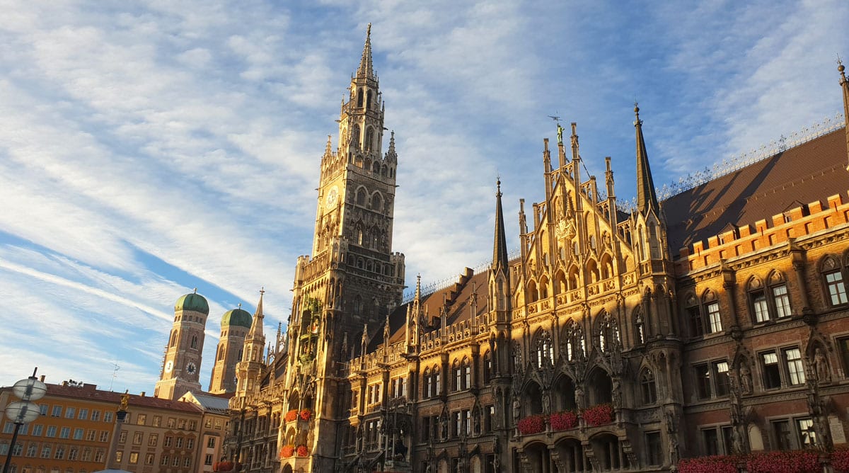 Ein-Tag-in-Muenchen-rathaus