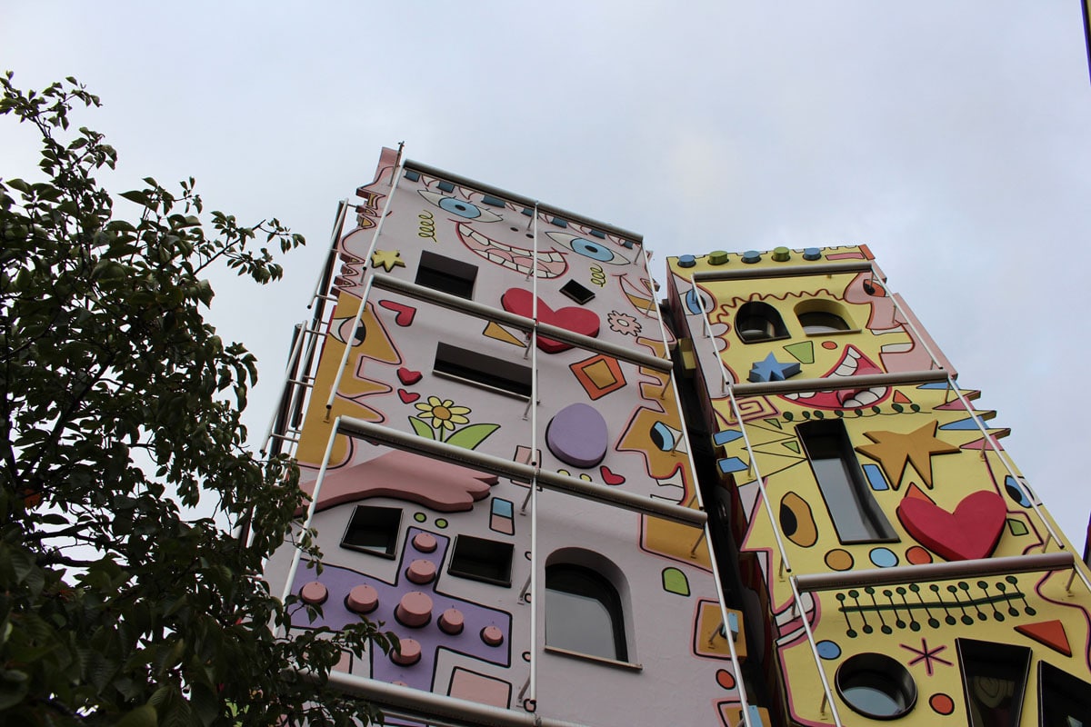 happy-rizzi-house-bunt