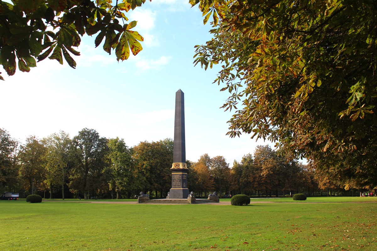 magniviertel-braunschweig-loewenwall-obelisk