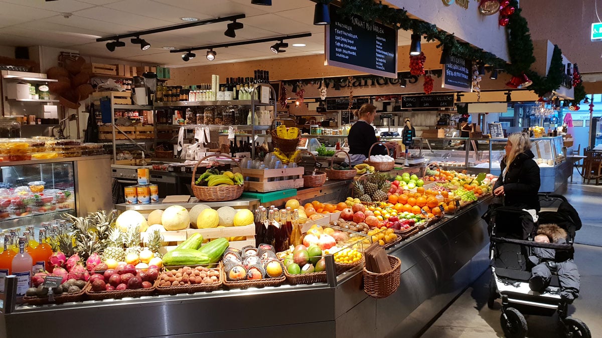 Markthalle-Stockholm-oestermalmshallen-marktstand