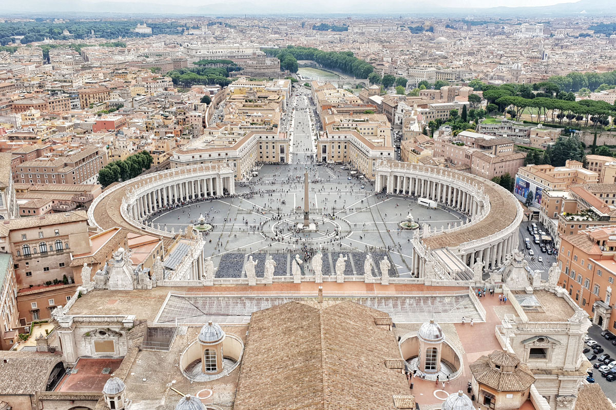 Vaticaan-bezienswaardigheden-petersplatz