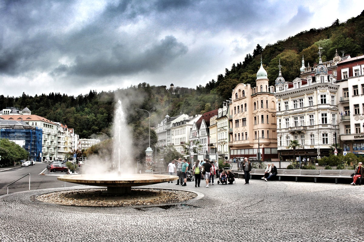 karlsbad-whirlpool-colonnade-whirlpool-buiten