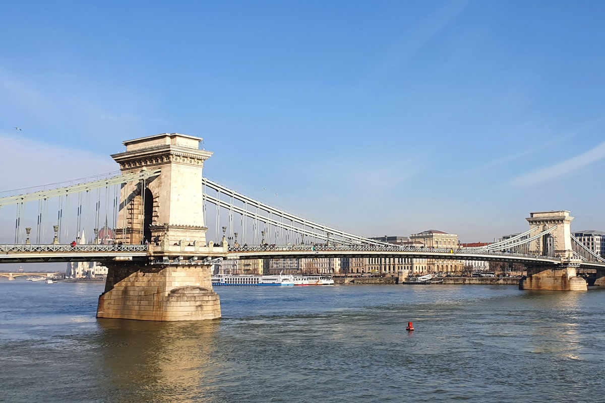 Budapest-Sehenswuerdigkeiten-kettenbruecke