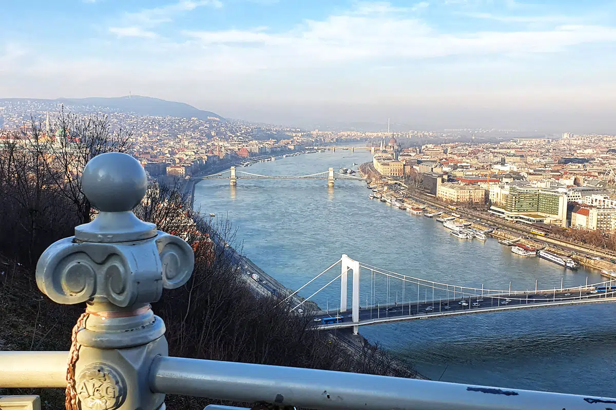 budapest-gellertberg-ausblick-donau