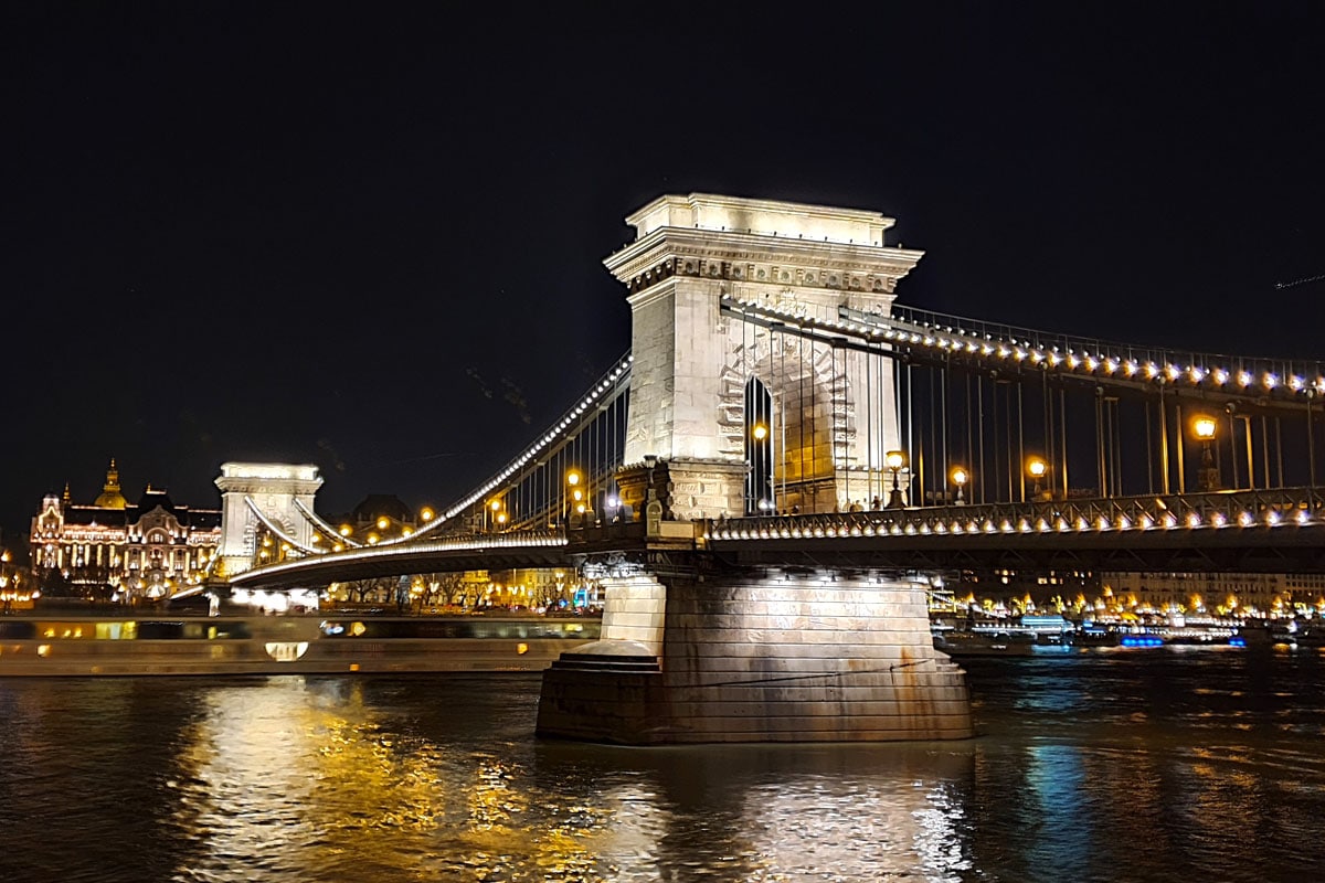 budapest-kettenbruecke-abend