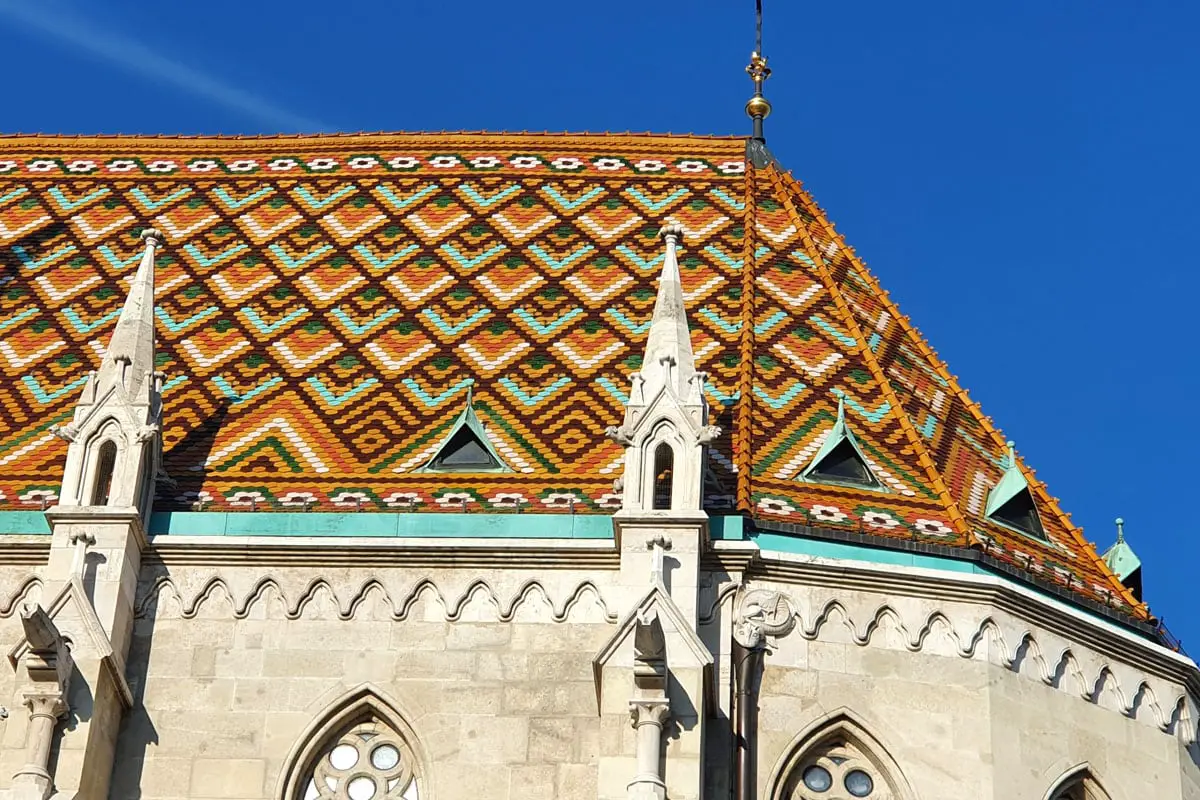 budapest-matthiaskirche-dach