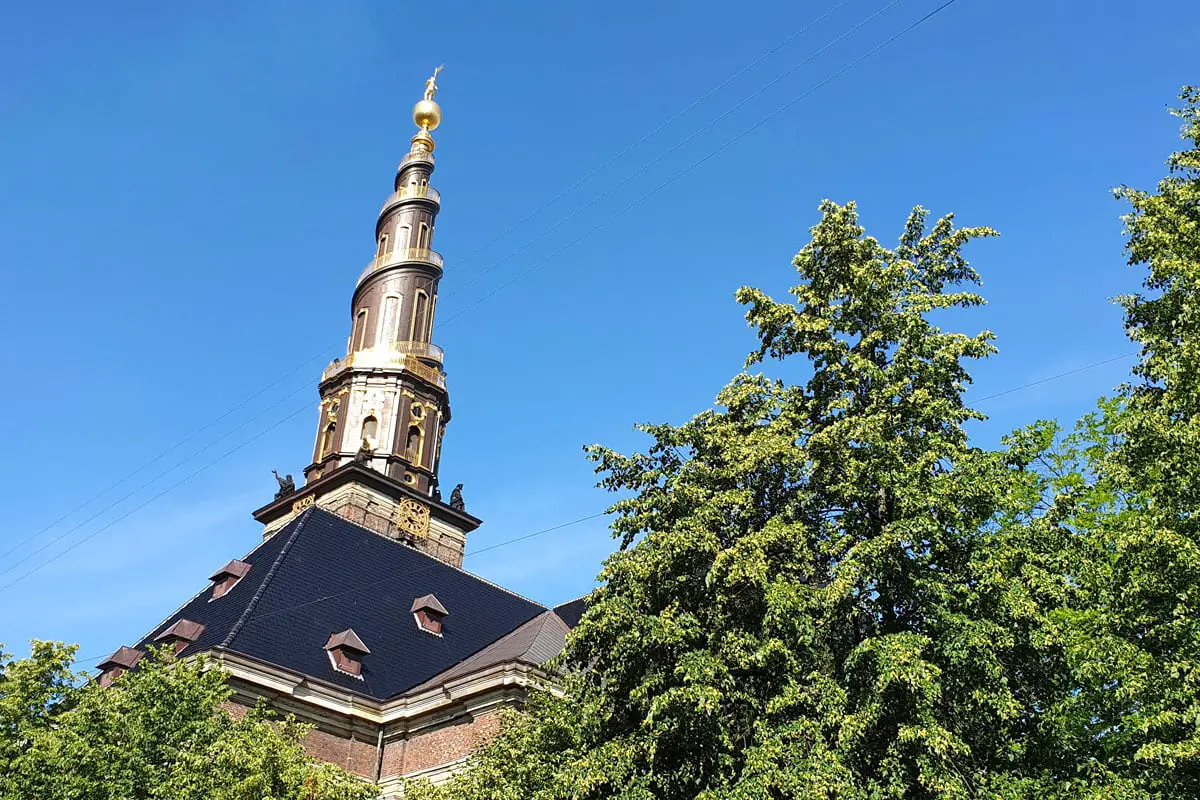 kopenhagen-sehenswuerdigkeiten-Erloeserkirche-Vor-Frelsers-Kirke