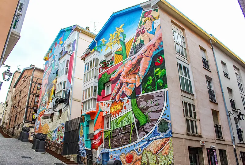 Vitoria Gasteiz sightseeing murales