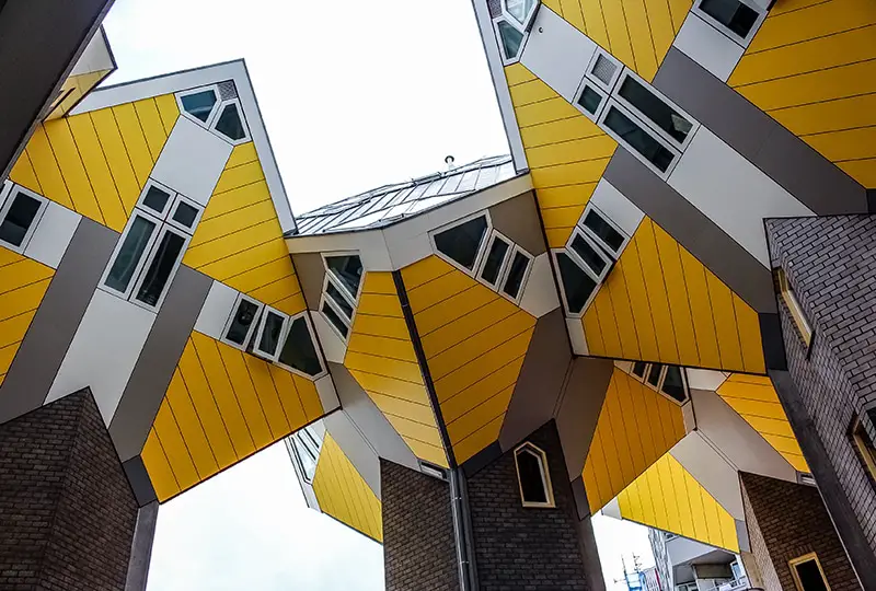 architekTOUR_tipps_Rotterdam_kubushaeuser_perspektive