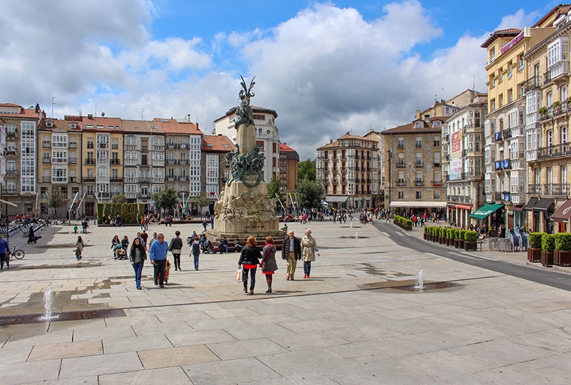 vitoria_sights_Virgen-Blanca_Platz