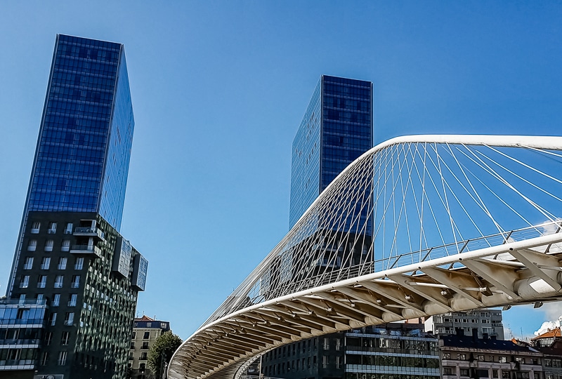 Spanien_Rundreise_Baskenland_Bilbao_Zubizuri_Bruecke