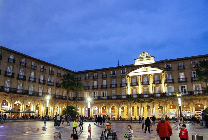 bilbao-caso-viejo-plaza-nueva