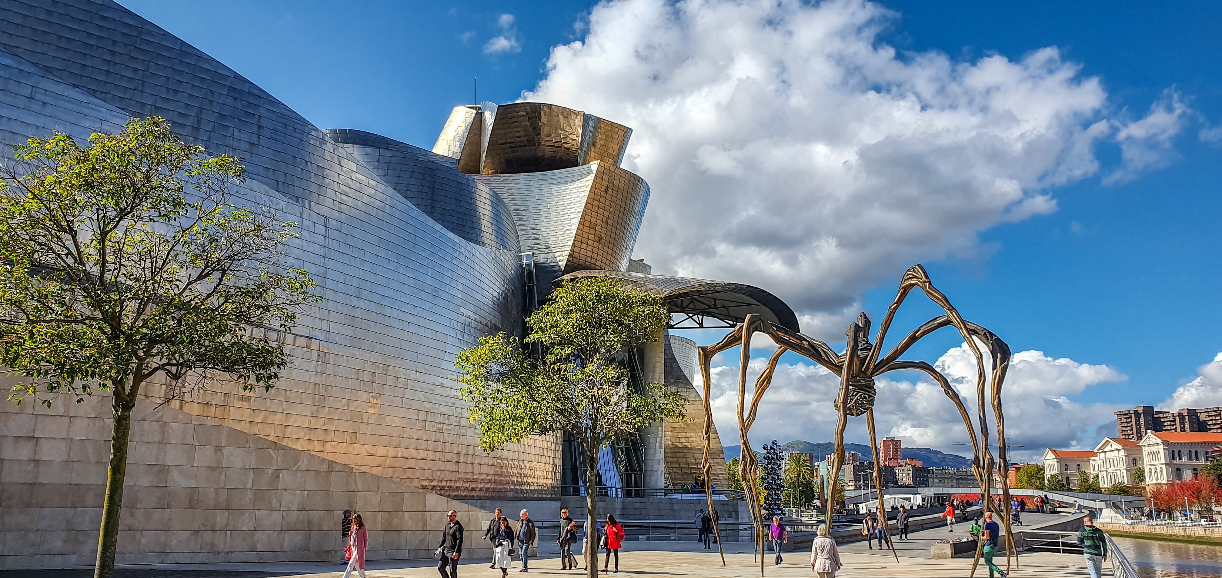 Top 10 Bilbao Sehenswürdigkeiten & exklusive Tipps