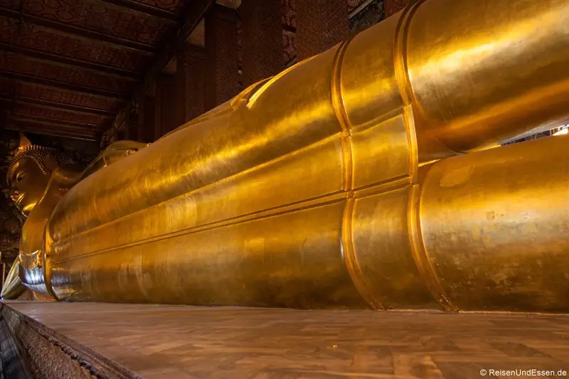 Ein_Tag_in_Bangkok_Wat_Pho_Buddha