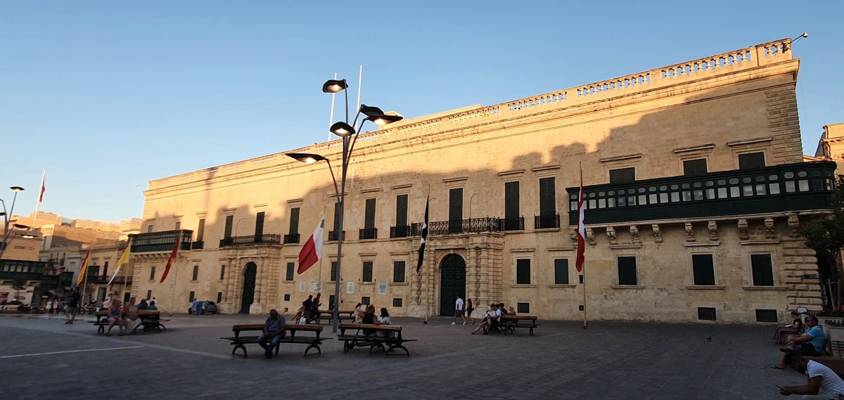 Ein_tag_in_valletta_grossmeisterpalast