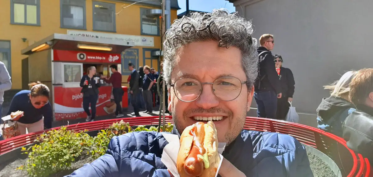 ein_tag_in_reykjavik_hotdog
