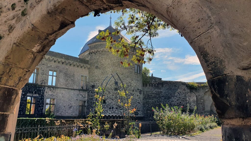 rhein_sehenswuerdigkeiten_andernach_stadtburg