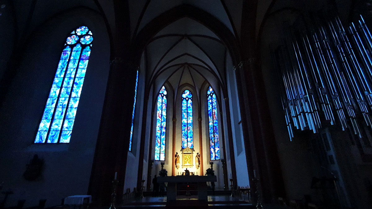 een-dag-in-mainz-parochie-kerk-st-stephan-chagall