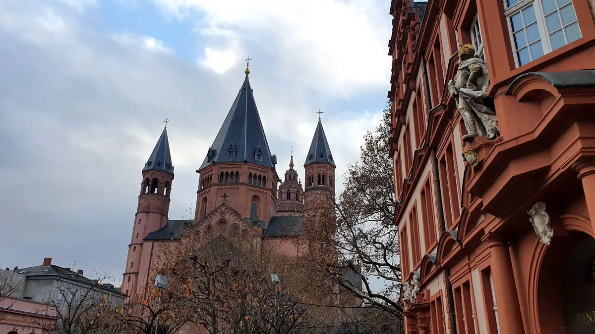 Mainz zählt mit dem imposanten Dom zu den schönsten Städten in Rheinland-Pfalz