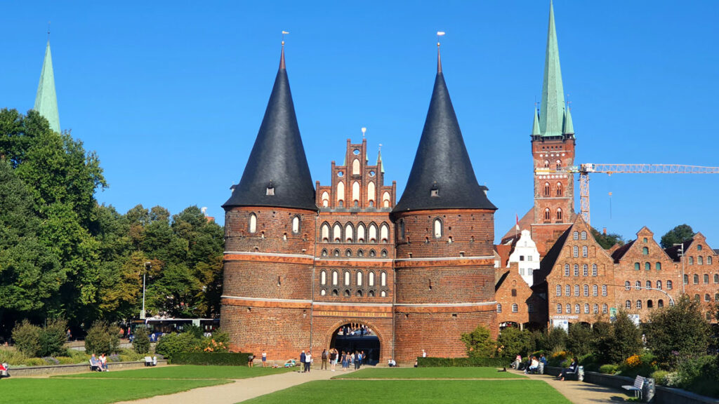 luebeck-sehenswuerdigkeiten-holstentor