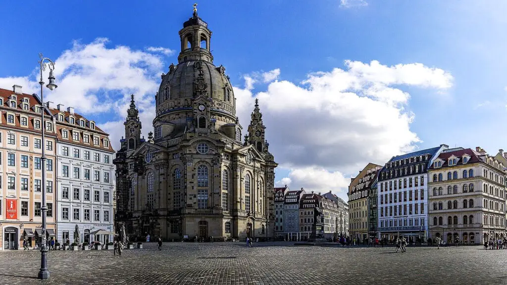 Die Frauenkirche macht Dresden zu einer der schönsten Städte in Sachsen
