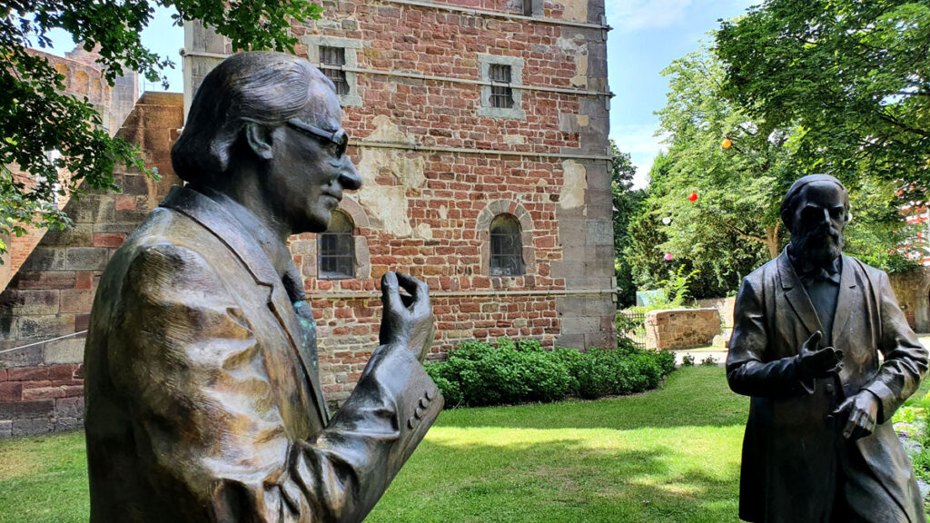 bad-hersfeld-bezienswaardigheden-duden-zuse-monument