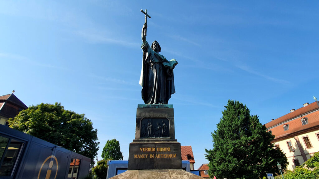 fulda-sehenswuerdigkeiten-bonifatiusdenkmal