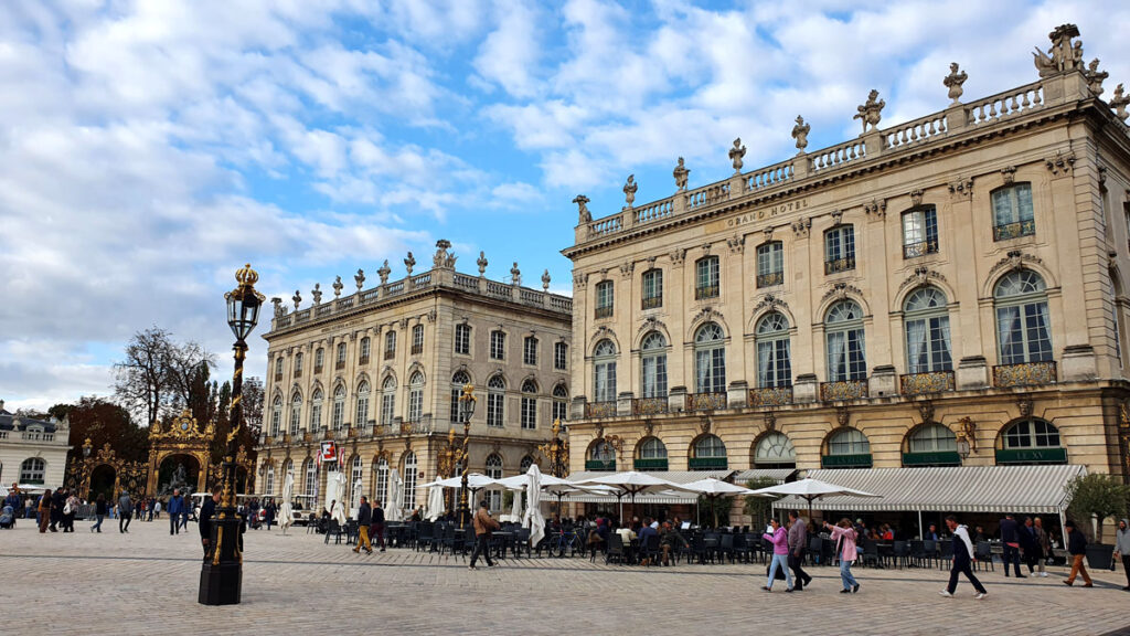 nancy-sehenswuerdigkeiten-place-stanislas-gebaeude