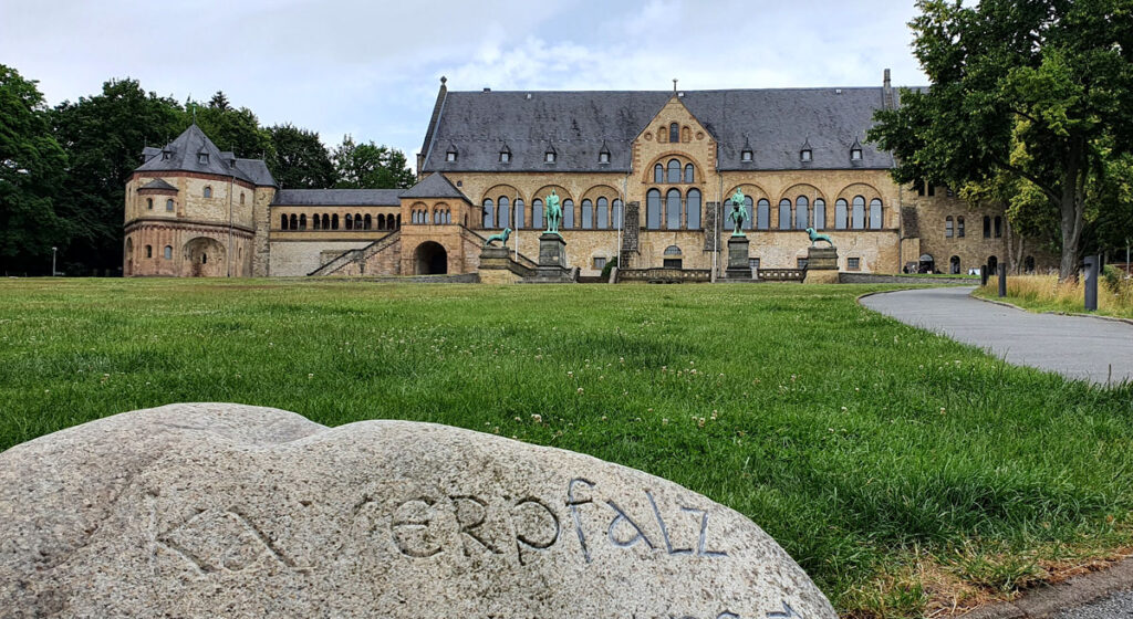 sehenswuerdigkeiten-in-goslar-kaiserpfalz