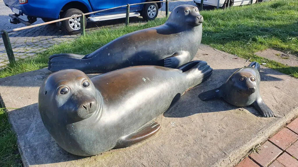 toenning-tips-zeehonden-sculpturen