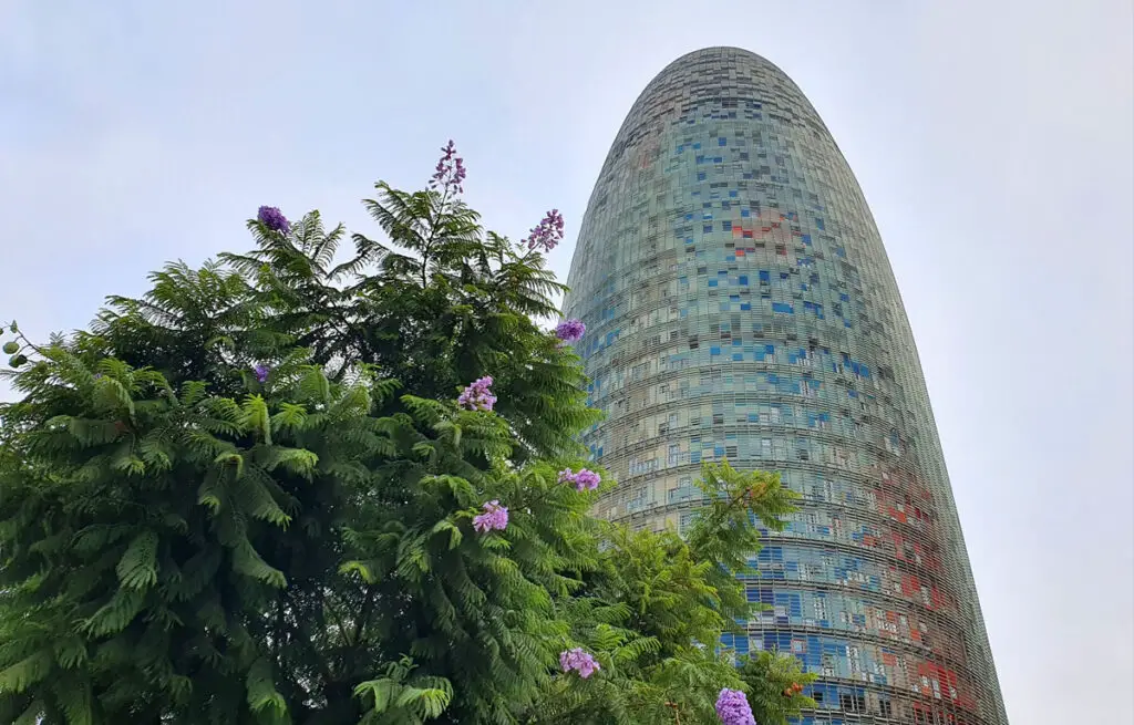 ein-tag-in-barcelona-Torre-Glories-torre-agbar