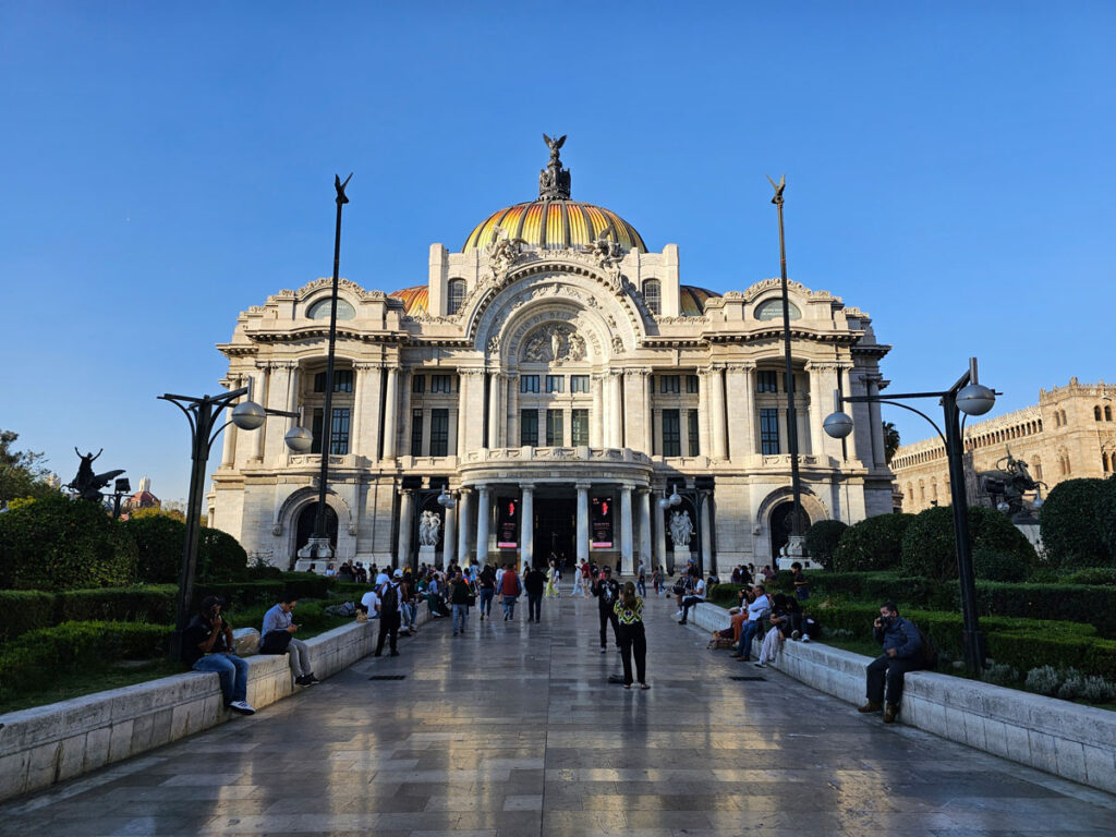 ein-tag-in-mexiko-stadt-Palacio-Bellas-Artes