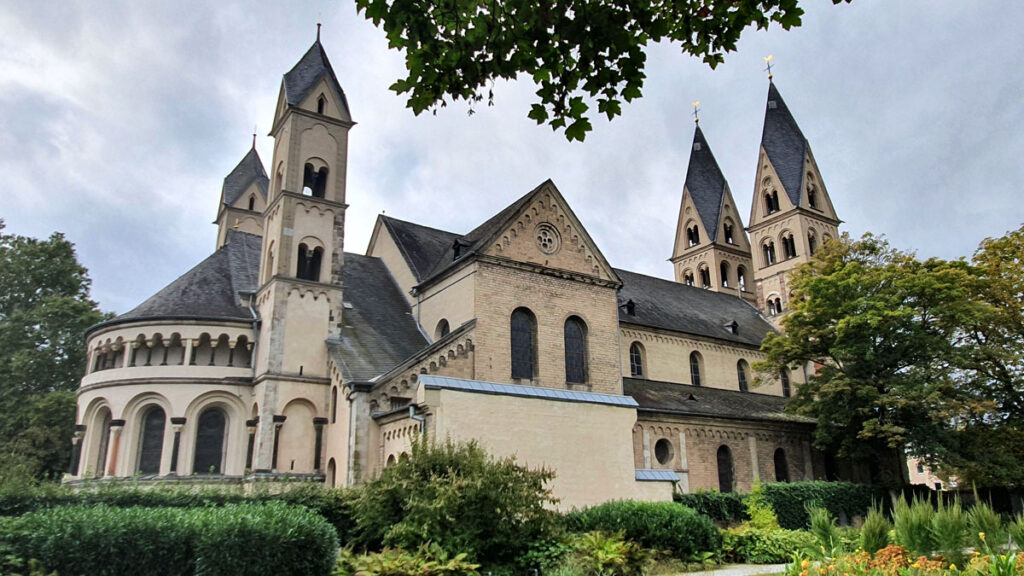 ein-tag-in-koblenz-Basilika-St-Kastor