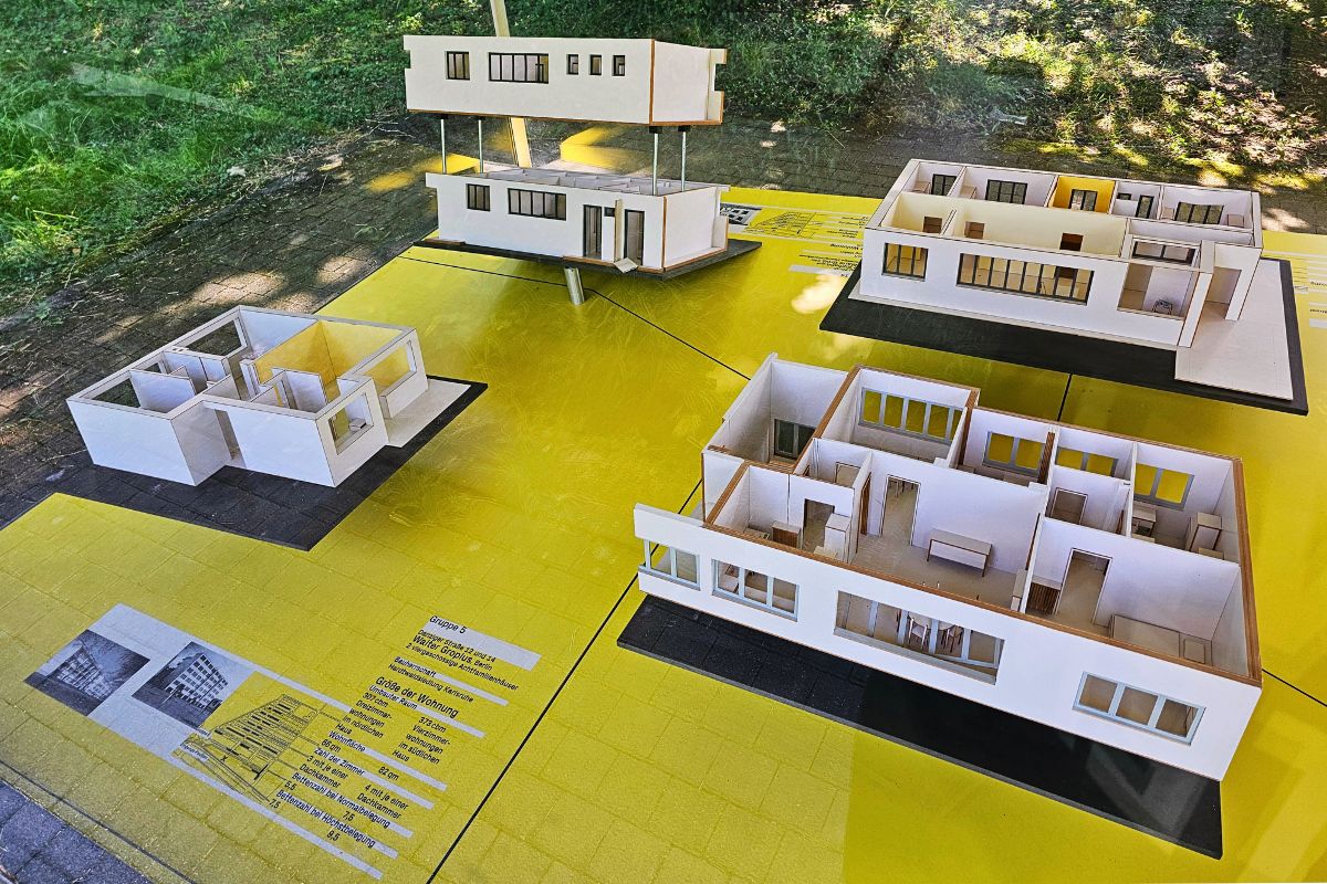Architekturmodelle der Bauhaus-Wohnungen in der Dammerstock-Siedlung Karlsruhe